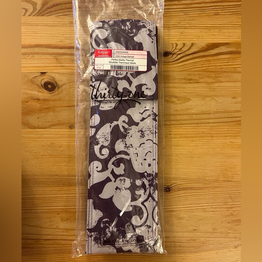 NEW Thirty-One Perfect Bottle Thermal in Vintage Damask